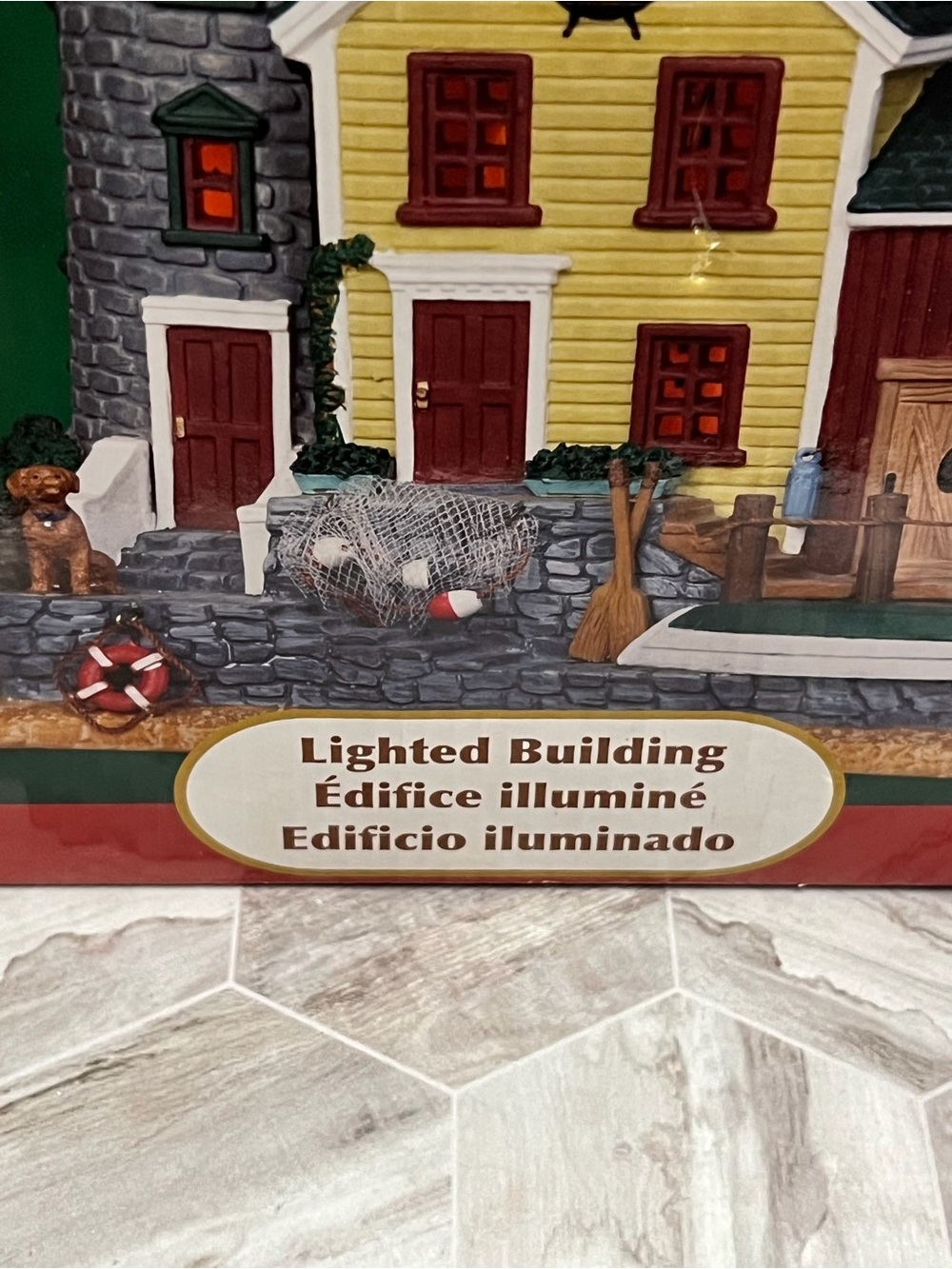 Lemax Plymouth Corners Oyster Point Lighthouse Lighted Village Building 2011 - Picture 8 of 9